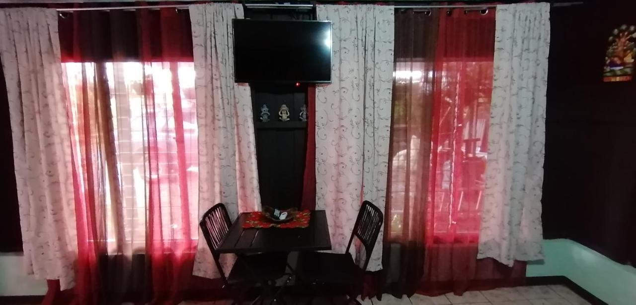Red Frog Hotel La Fortuna Zewnętrze zdjęcie